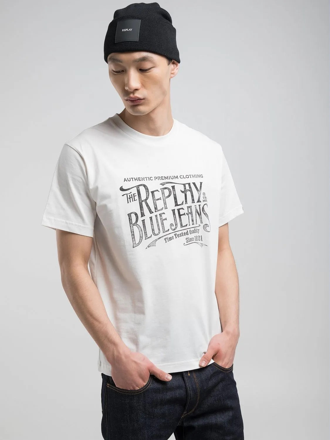 WHITE REGULAR FIT T-SHIRT WITH ARCHIVAL PRINT