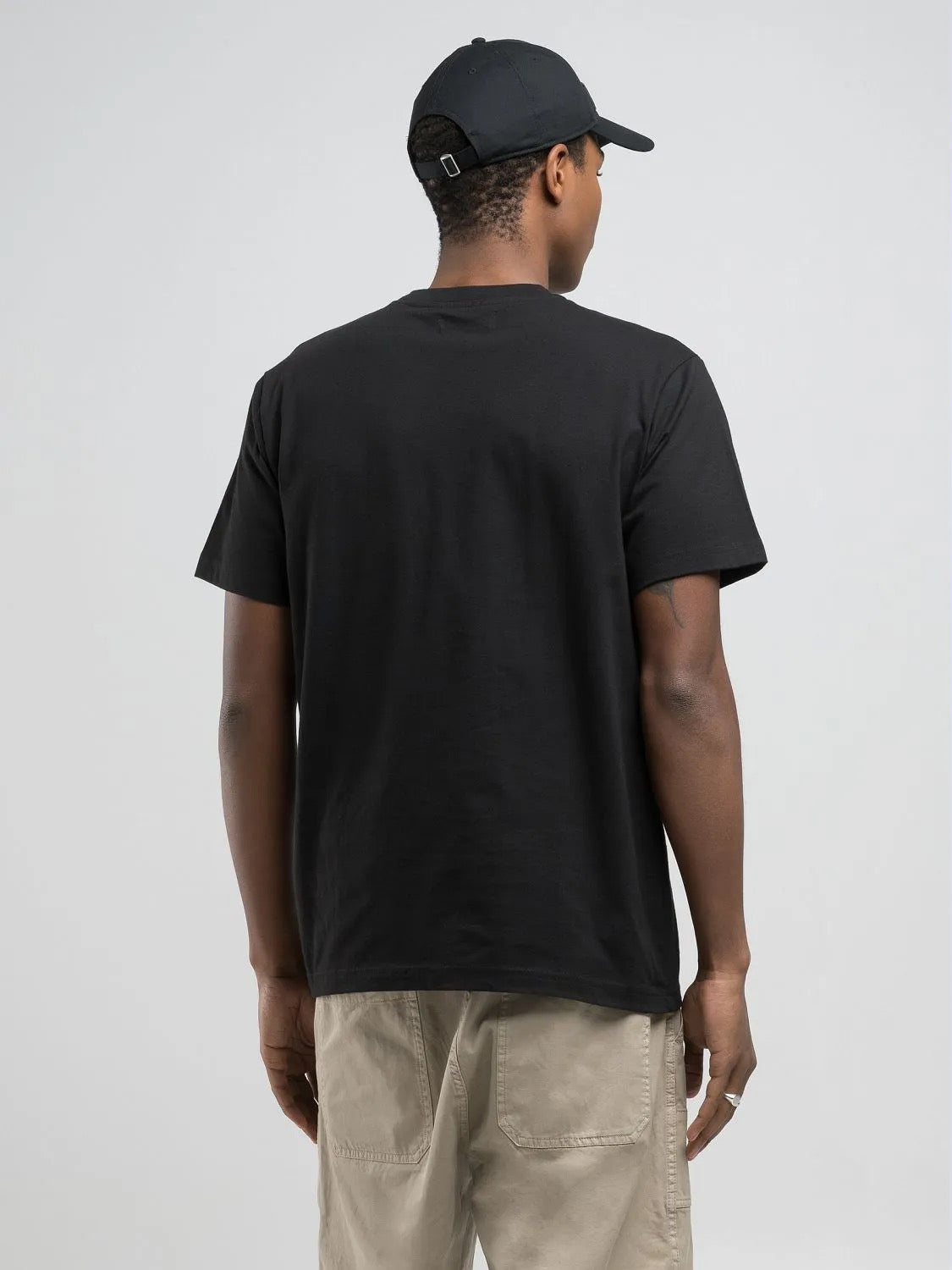BLACK T-SHIRT WITH PRINTED BREAST POCKET