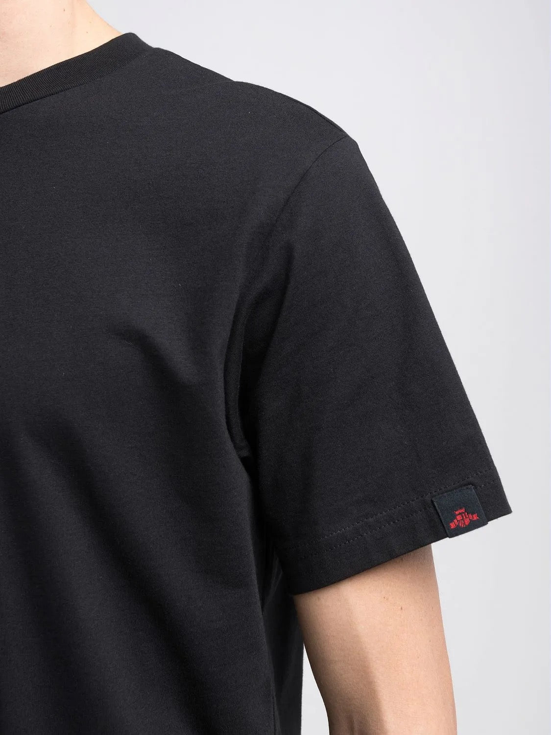 BLACK CUSTOM-PRINT T-SHIRT