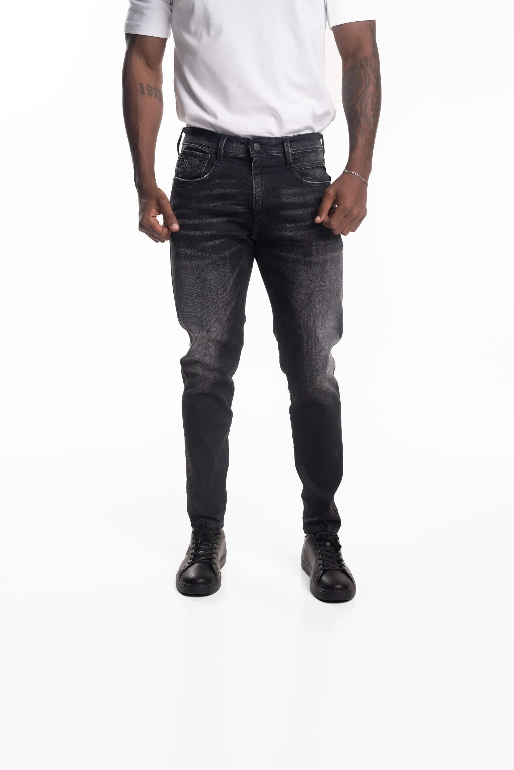 BLACK DELAVE 10.5 OZ BLACK STRETCH DENIM COATED BLUE SUPER SLIM BRONNY JEANS