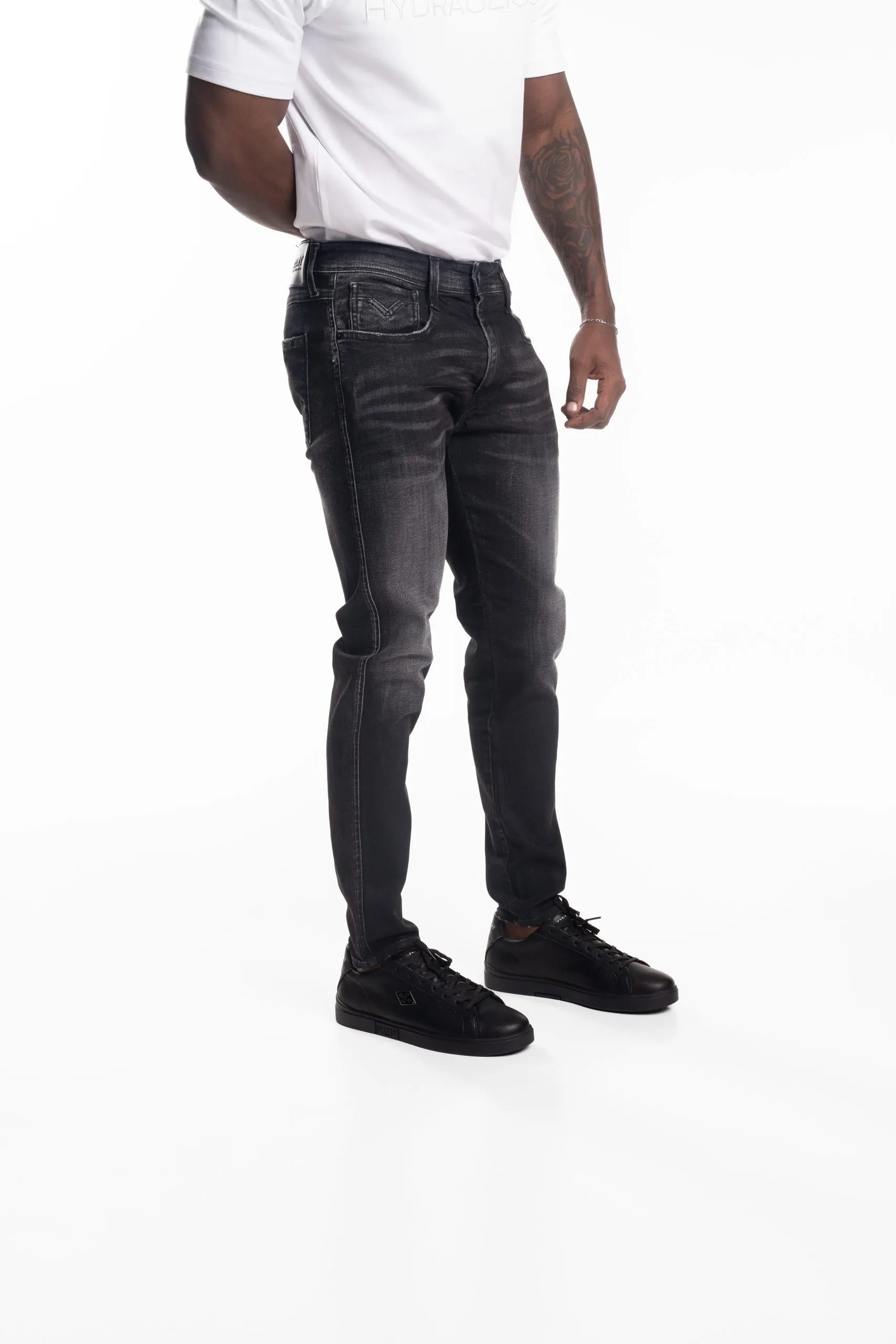 BLACK DELAVE 10.5 OZ BLACK STRETCH DENIM COATED BLUE SUPER SLIM BRONNY JEANS