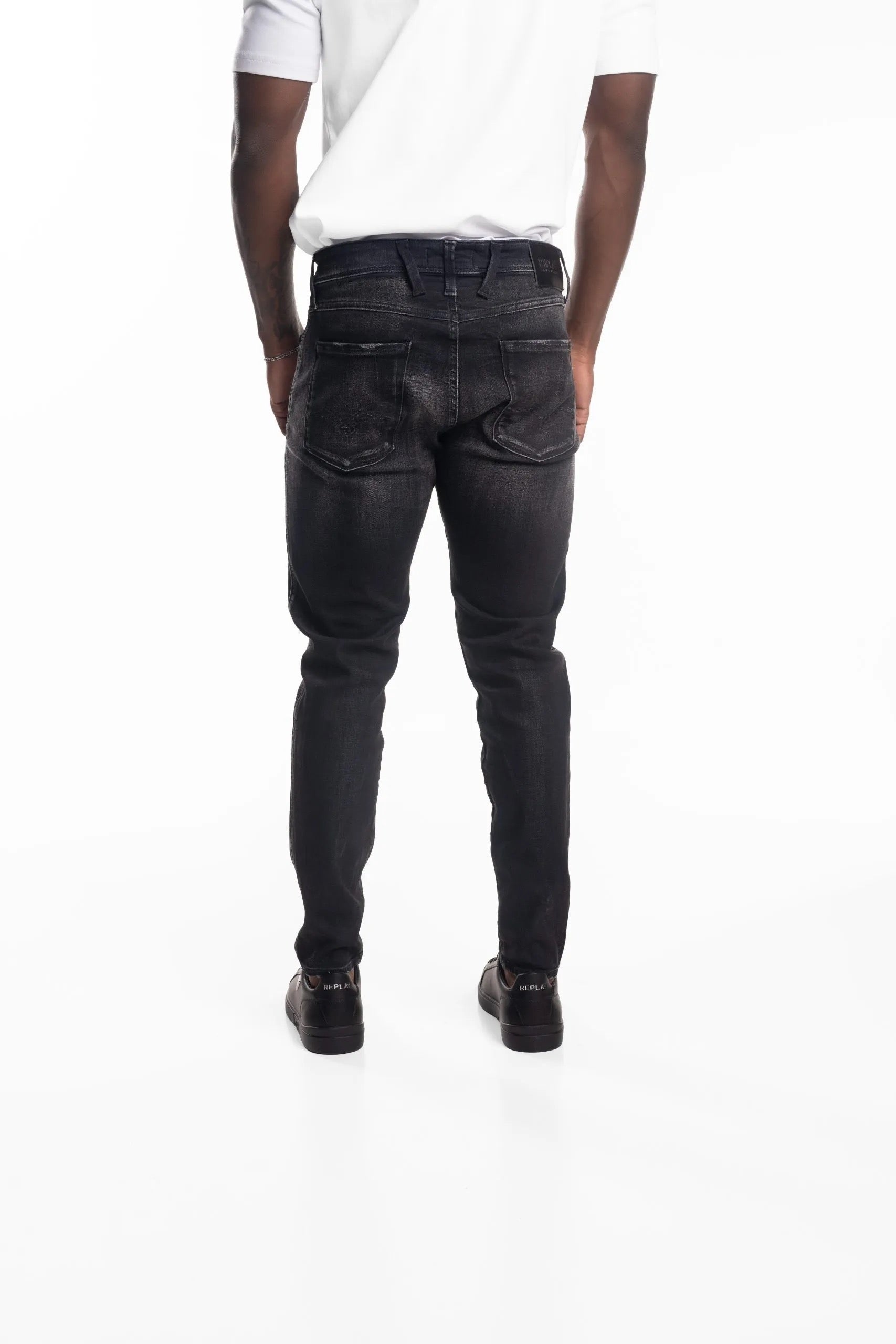 BLACK DELAVE 10.5 OZ BLACK STRETCH DENIM COATED BLUE SUPER SLIM BRONNY JEANS