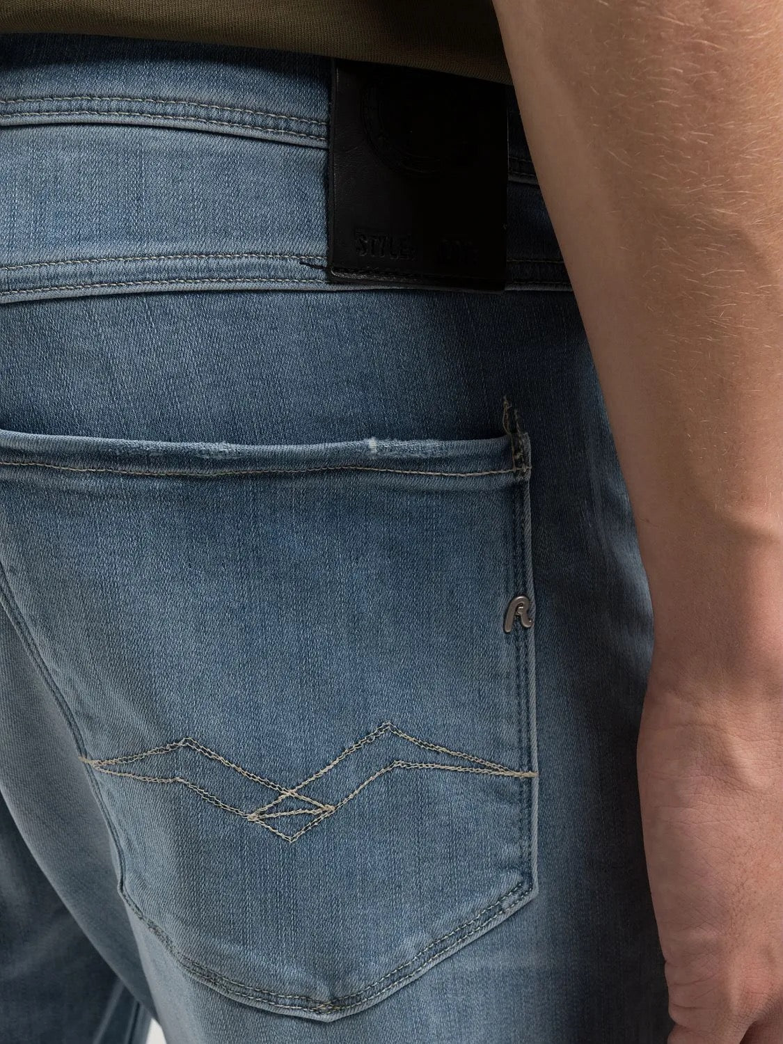 MEDIUM BLUE 11.5 OZ HYPERFLEX STRETCH DENIM SLIM ANBASS JEANS