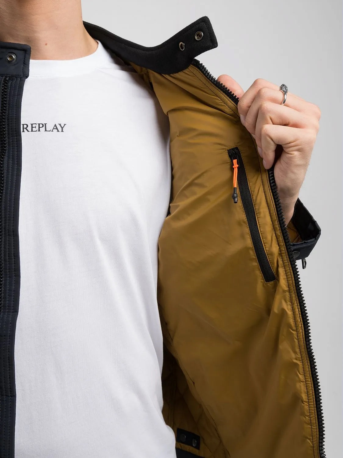 FULL-ZIP QUILTED JACKET